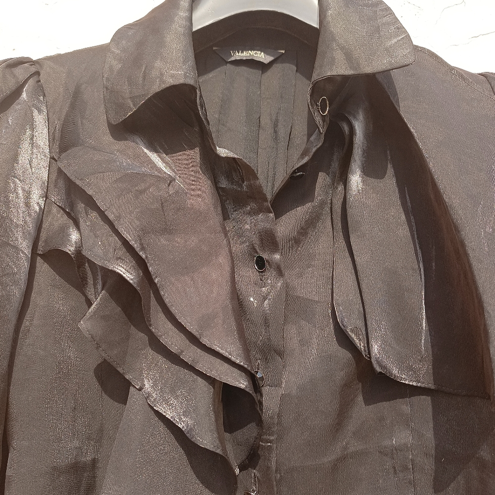 Satin silk blouse🖤 - Picture 6 of 7